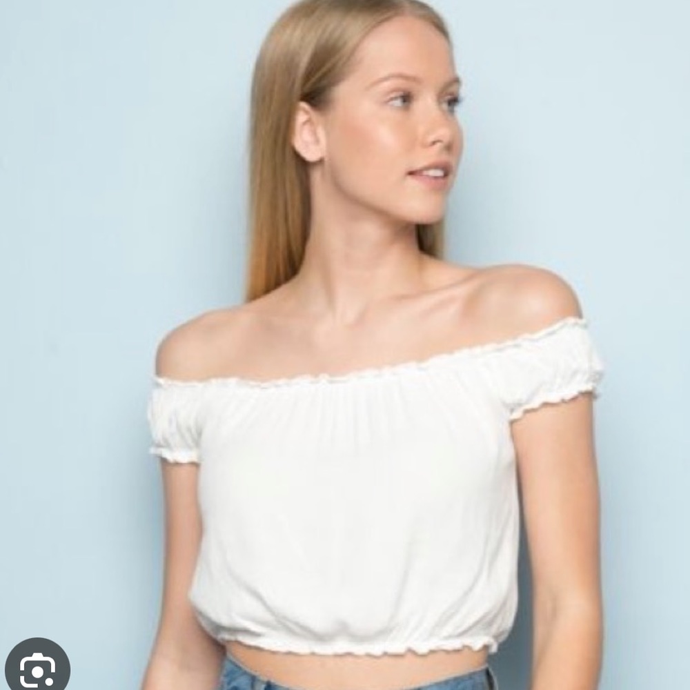 Brandy Melville Off the shoulder top